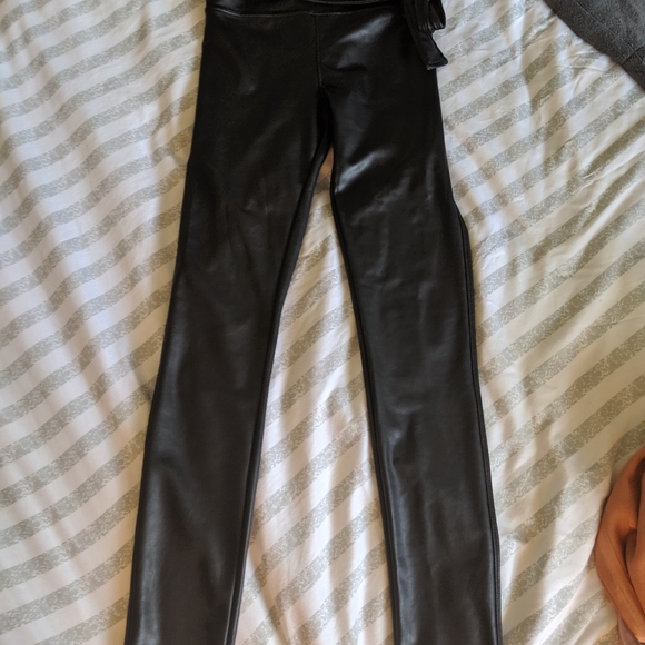 Summer sale.David Lerner revolve faux leather pant - Picture 4 of 9